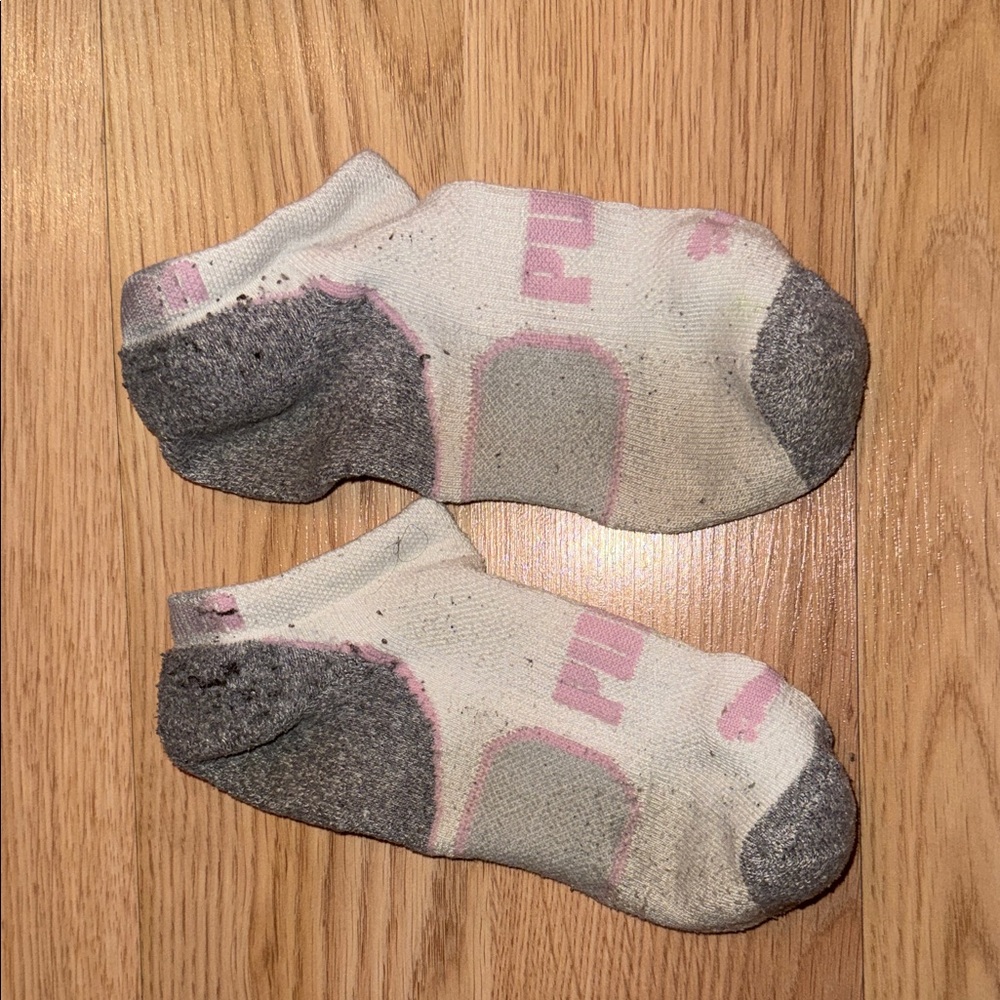 PUMA womens White and Gray Ankle Socks